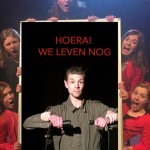 De Theaterkamer cabaret speelt 'Hoera, we leven nog!'